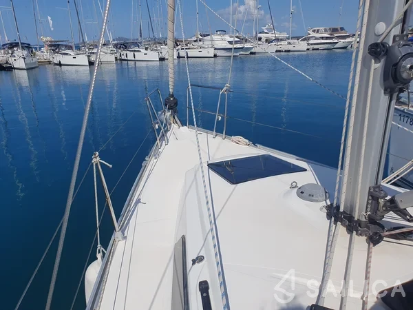 Bavaria 34 Cruiser - Yacht Charter Sailica