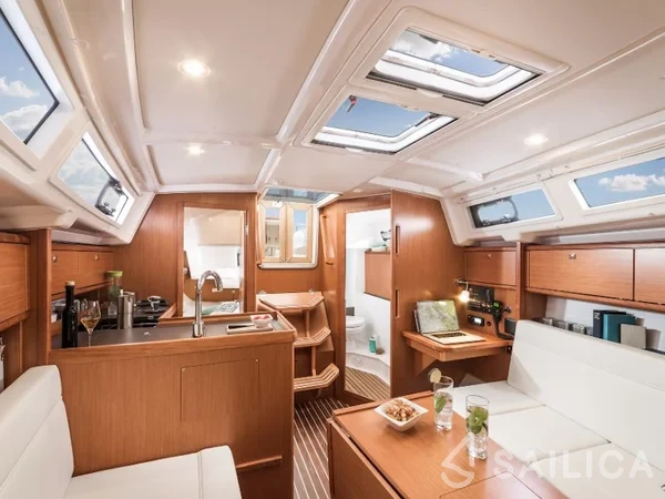 Bavaria 34 Cruiser - Yacht Charter Sailica