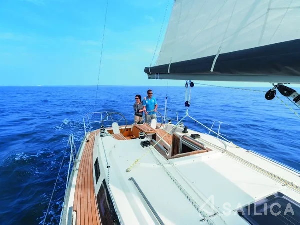 Bavaria 34 Cruiser - Yacht Charter Sailica