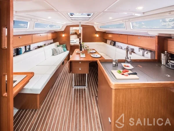 Bavaria 34 Cruiser - Yacht Charter Sailica