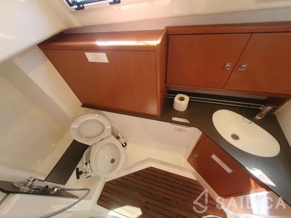 Bavaria 34 Cruiser - Yacht Charter Sailica