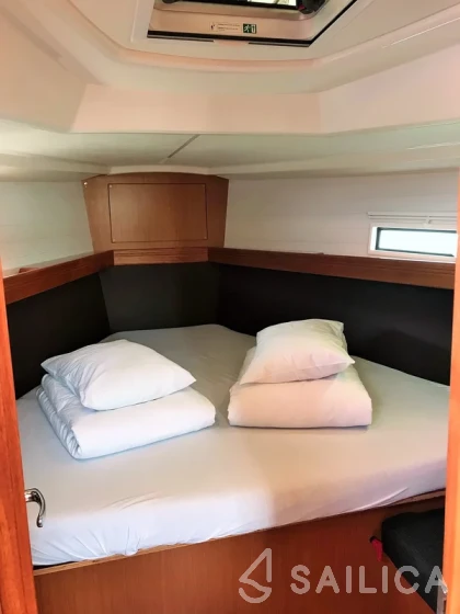 Bavaria 34 Cruiser - Yacht Charter Sailica