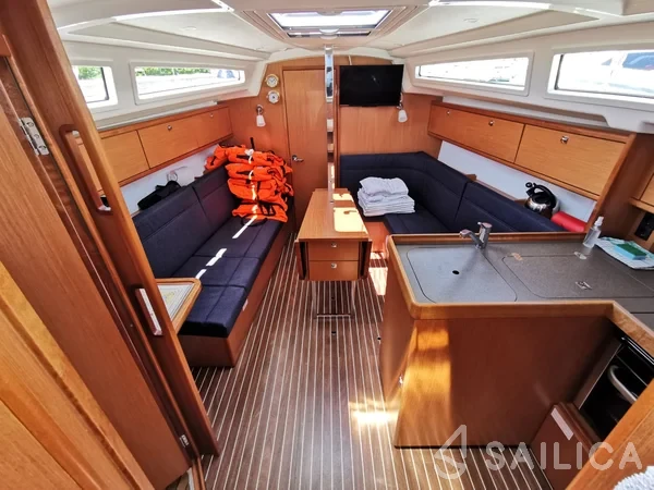 Bavaria 34 Cruiser - Yacht Charter Sailica