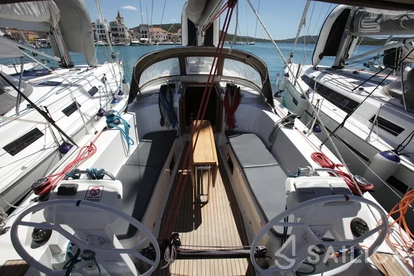Bavaria Cruiser 41S - Yacht Charter Sailica