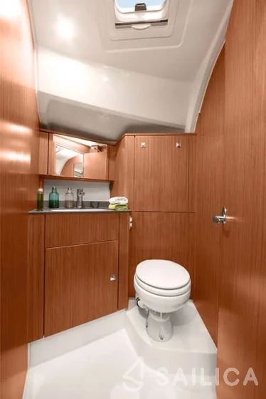 Bavaria Cruiser 41S - Yacht Charter Sailica