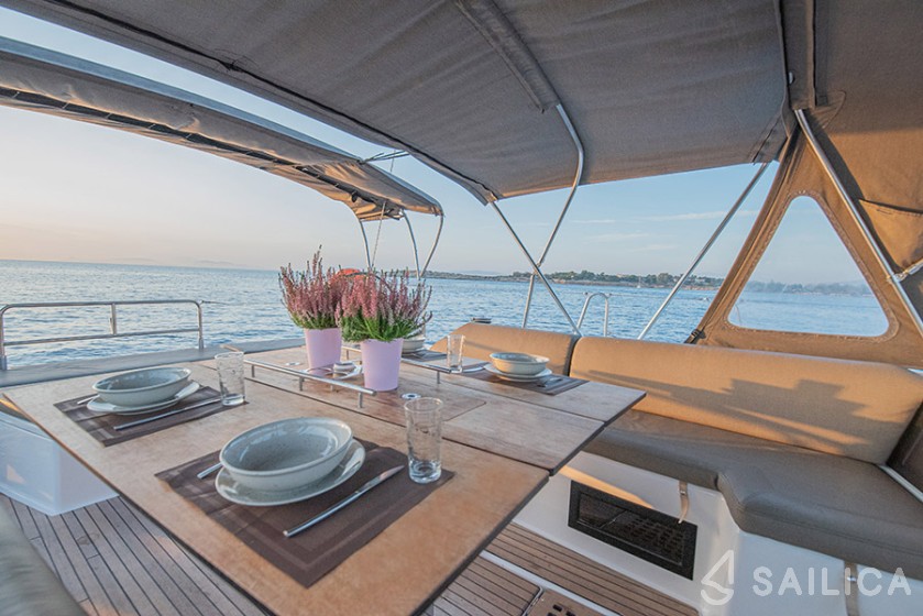 Dufour 530 - Yacht Charter Sailica