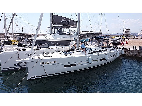 Dufour 530 - Yacht Charter Sailica