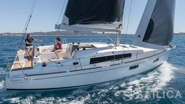 Oceanis 38.1 - Yacht Charter Sailica