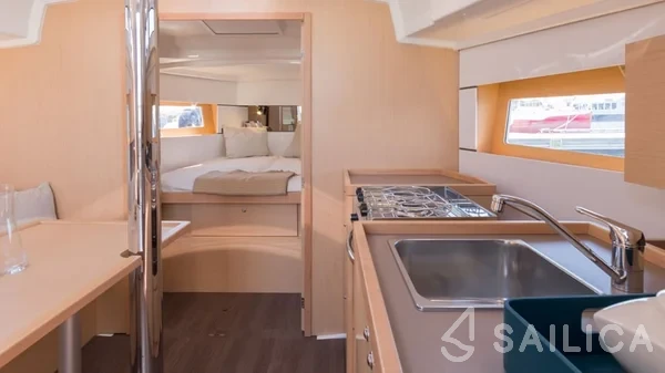 Oceanis 38.1 - Yacht Charter Sailica