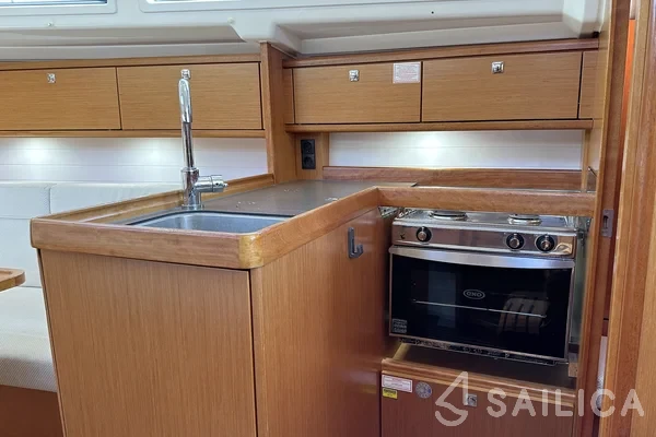 Bavaria 34 Cruiser - Yacht Charter Sailica