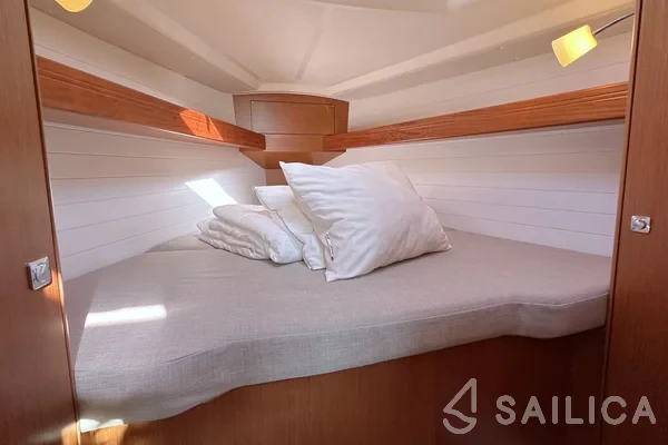 Bavaria 34 Cruiser - Yacht Charter Sailica