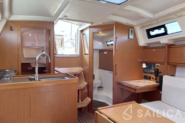 Bavaria 34 Cruiser - Yacht Charter Sailica