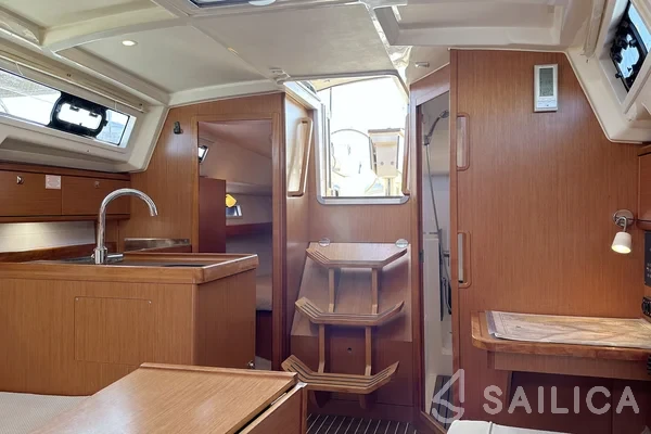 Bavaria 34 Cruiser - Yacht Charter Sailica