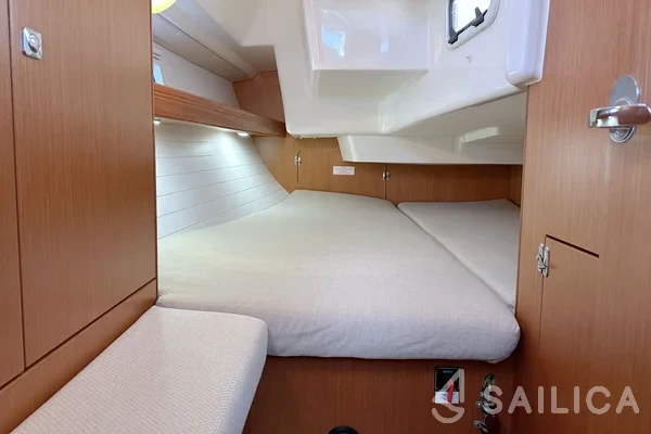Bavaria 34 Cruiser - Yacht Charter Sailica