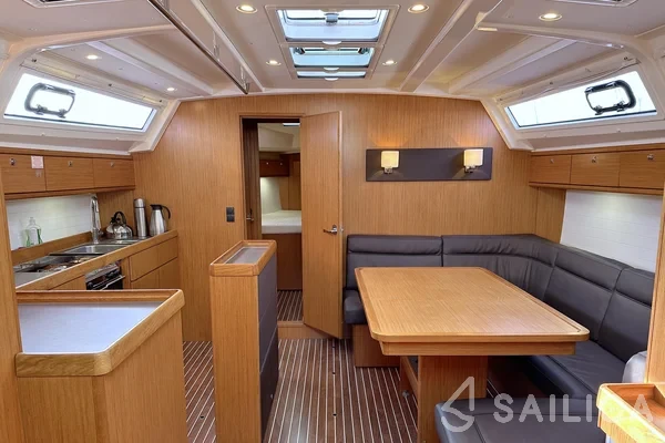 Bavaria 46 Cruiser - Yacht Charter Sailica