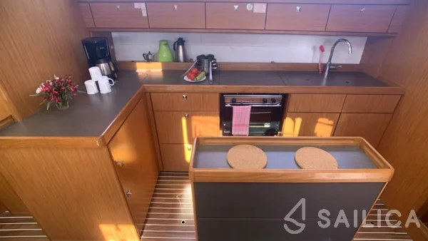 Bavaria 46 Cruiser - Yacht Charter Sailica