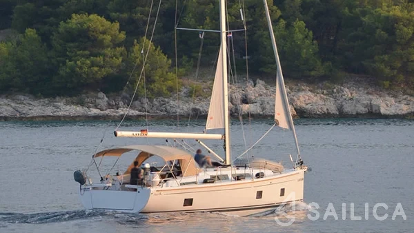 Hanse 418 - Yacht Charter Sailica