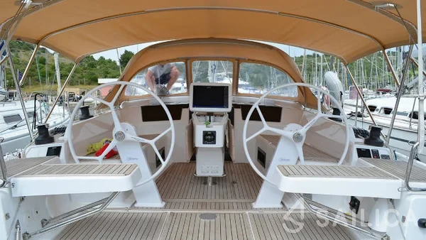 Hanse 418 - Yacht Charter Sailica