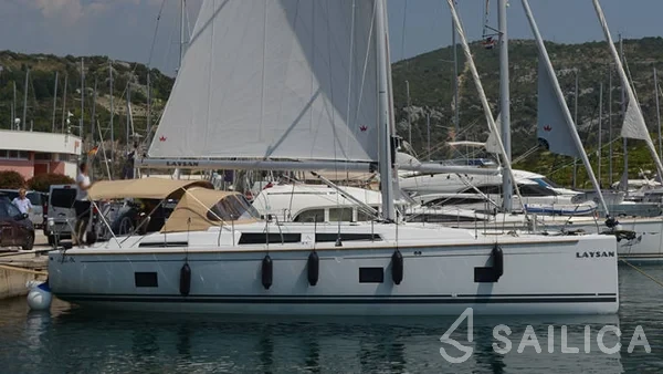 Hanse 418 - Yacht Charter Sailica