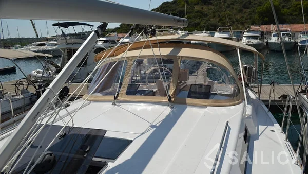 Hanse 418 - Yacht Charter Sailica
