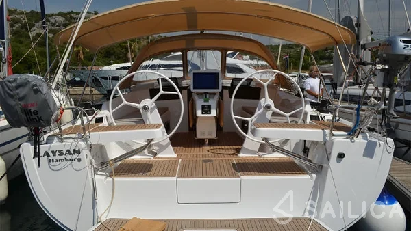 Hanse 418 - Yacht Charter Sailica