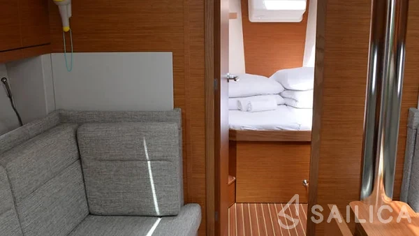 Hanse 418 - Yacht Charter Sailica