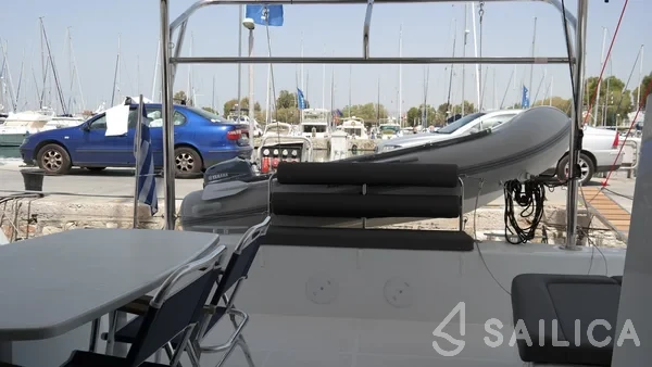 Lagoon 42 - Yacht Charter Sailica