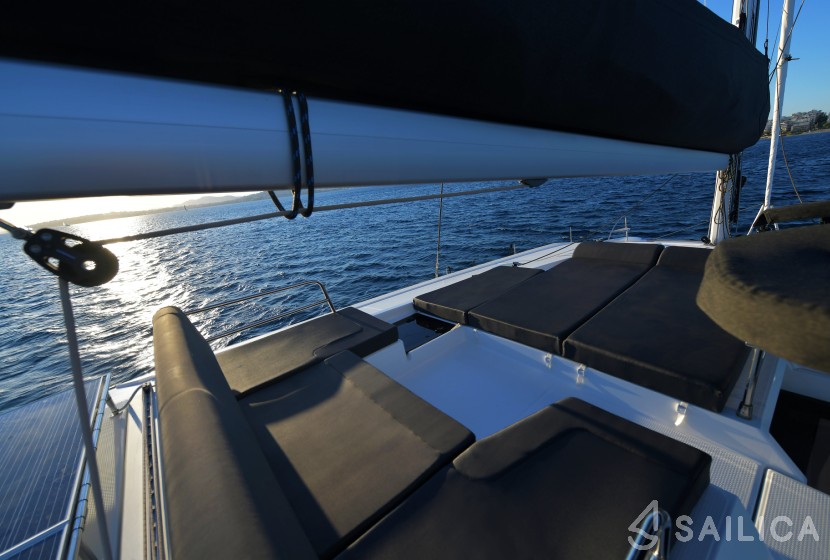 Saona 47 - Yacht Charter Sailica