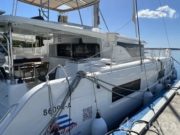 Lagoon 46  - Yacht Charter Sailica