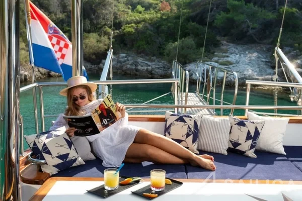 Gulet - Yacht Charter Sailica
