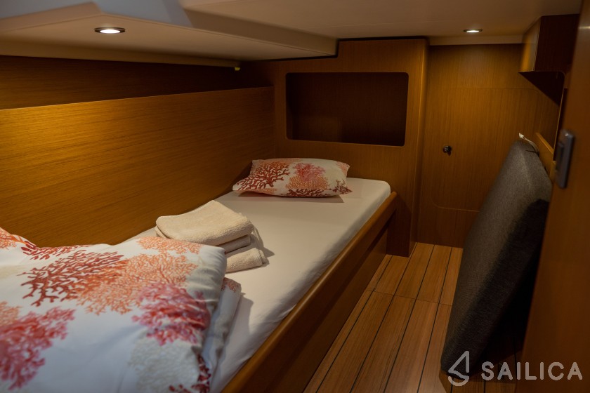 Swift Trawler 41 - Yacht Charter Sailica