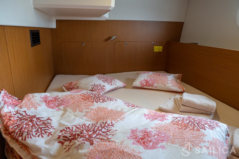Swift Trawler 41 - Yacht Charter Sailica