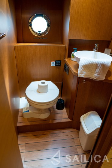 Swift Trawler 41 - Yacht Charter Sailica