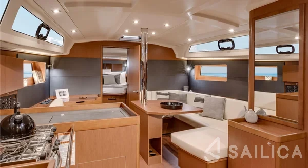Oceanis 41.1 - Yacht Charter Sailica