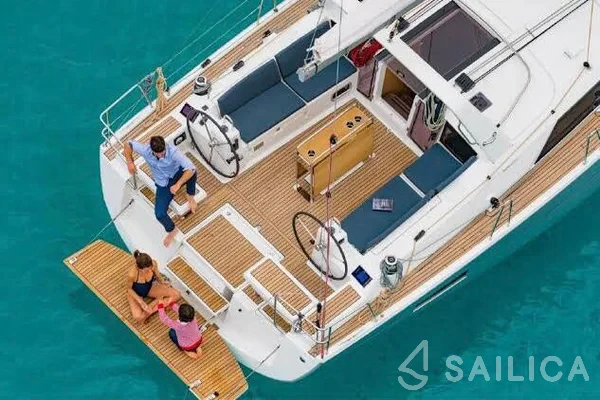Oceanis 41.1 - Yacht Charter Sailica