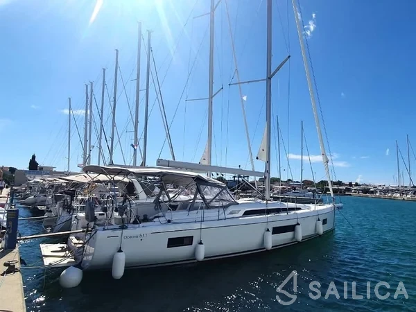 Oceanis 51.1 - Yacht Charter Sailica