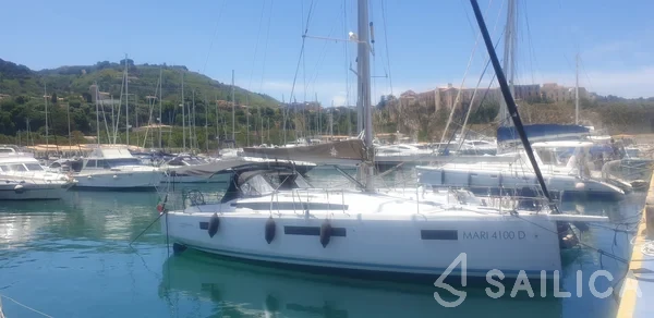 Sun Odyssey 410 - Yacht Charter Sailica
