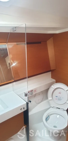 Sun Odyssey 410 - Yacht Charter Sailica