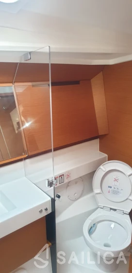 Sun Odyssey 410 - Yacht Charter Sailica