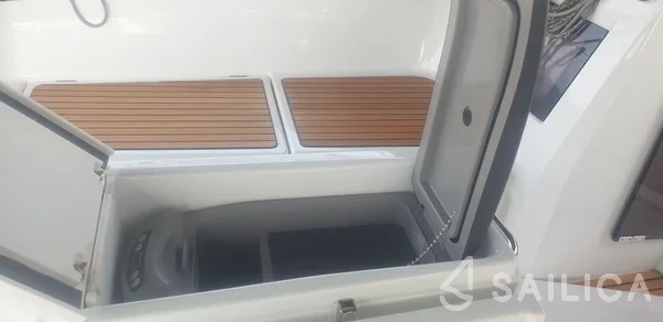 Sun Odyssey 410 - Yacht Charter Sailica