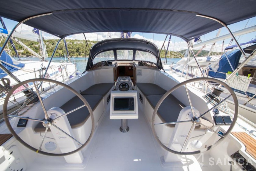 Bavaria Cruiser 41 - Yacht Charter Sailica