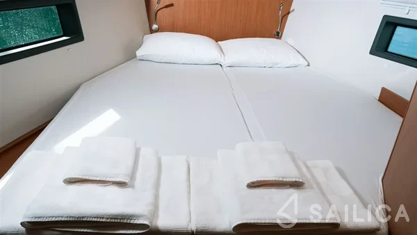 Bavaria C42 - Yacht Charter Sailica