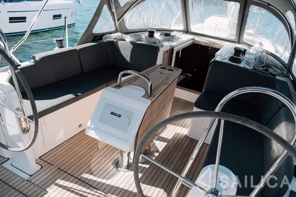 Bavaria C42 - Yacht Charter Sailica