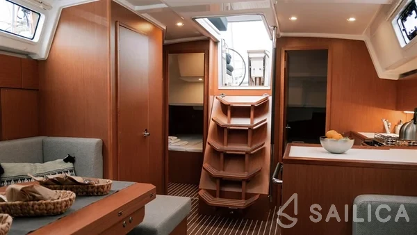 Bavaria C42 - Yacht Charter Sailica