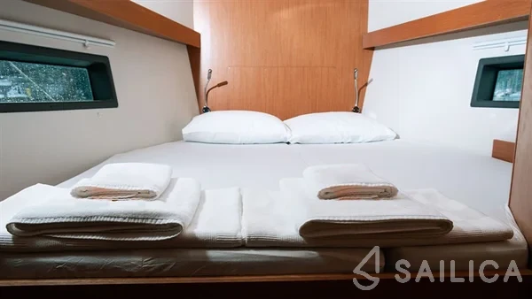 Bavaria C42 - Yacht Charter Sailica
