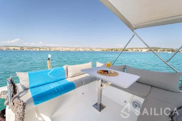 MY 37 - Yacht Charter Sailica