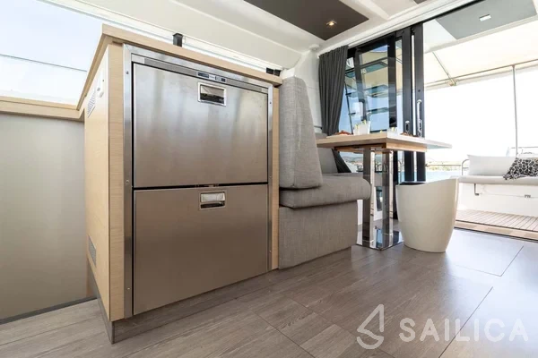 MY 37 - Yacht Charter Sailica