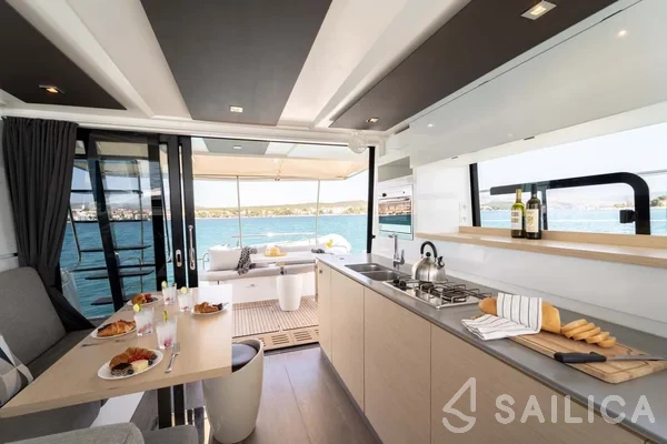 MY 37 - Yacht Charter Sailica