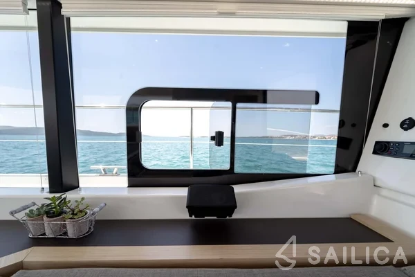 MY 37 - Yacht Charter Sailica