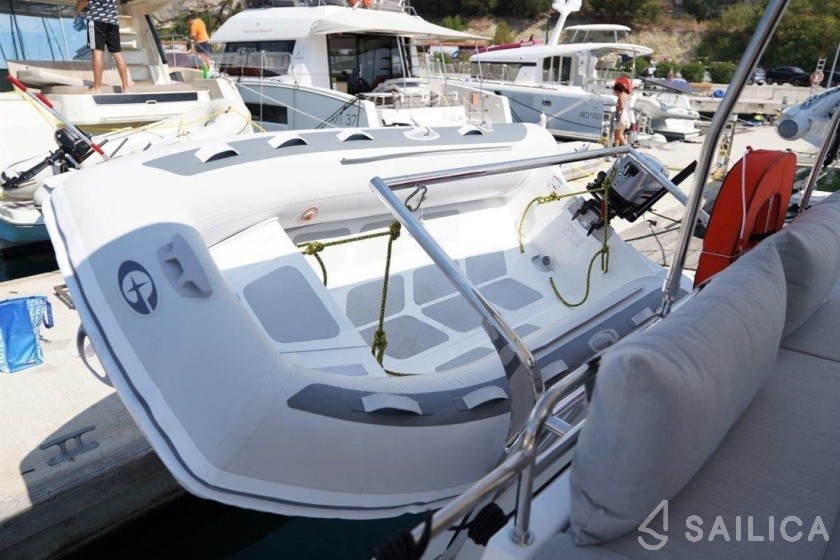 MY 37 - Yacht Charter Sailica